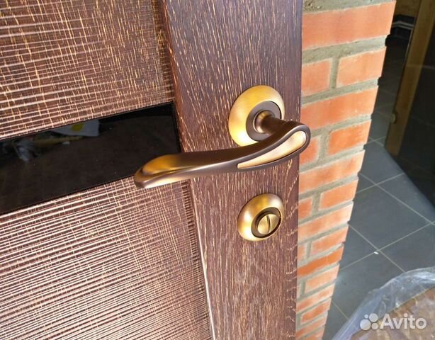 Установка межкомнатных дверей