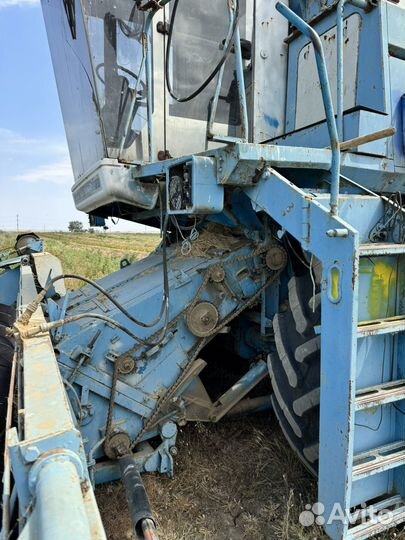 Комбайн Херсонец КЗС-9-1 