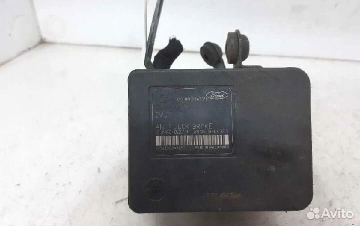 Блок абс 8M512C405AA Ford Focus 2010 - 2017 года