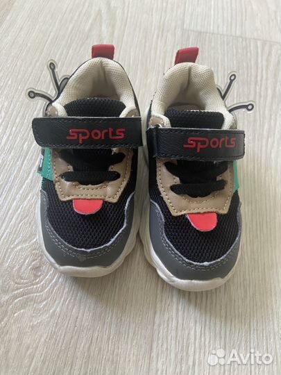 Кроссовки детские летние