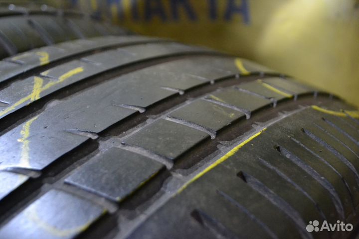 Pirelli P Zero Rosso 225/45 R17