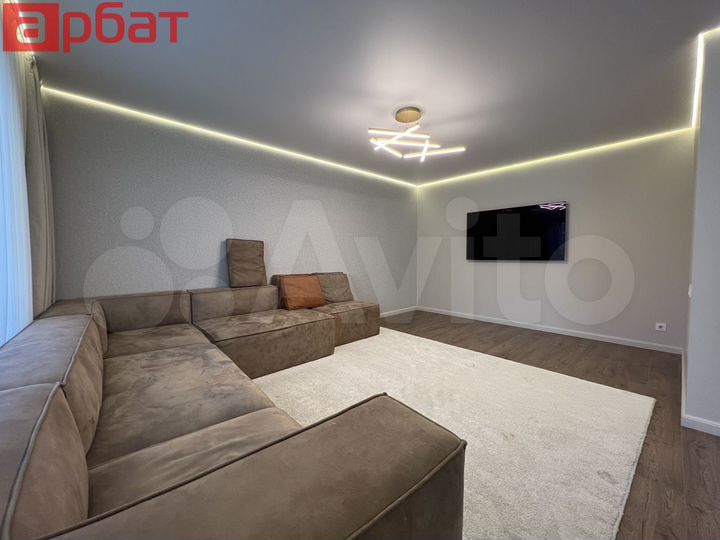 3-к. квартира, 107 м², 1/3 эт.