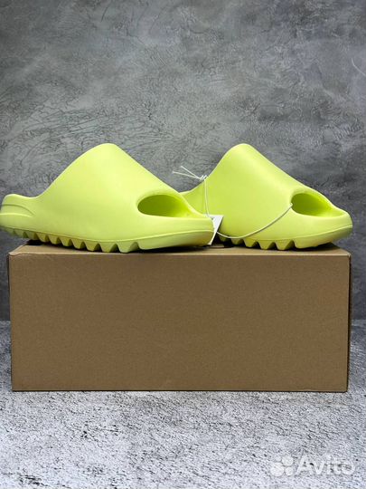 Шлёпанцы Adidas yeezy slide