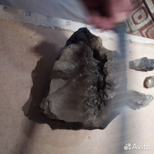 Дымчатый кварц, морион