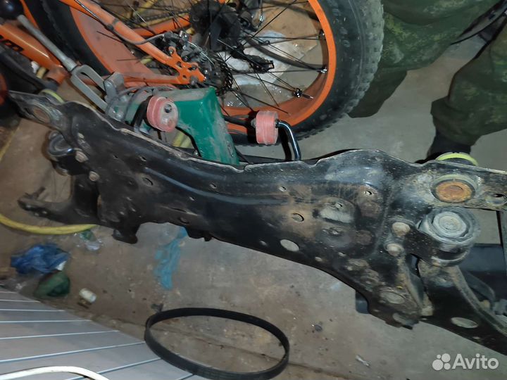 Подрамник передний Ford Focus