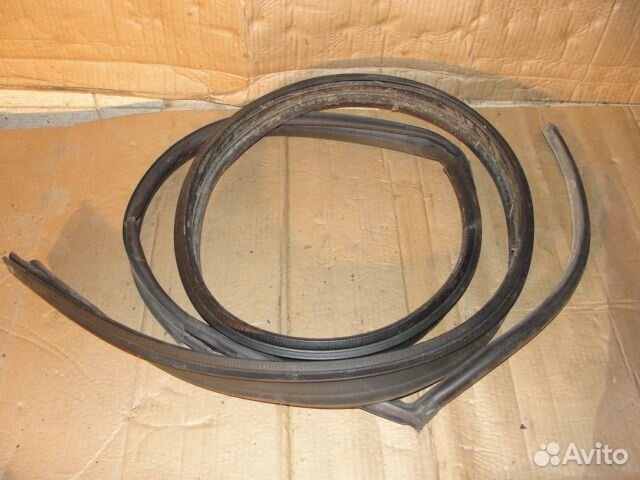 Уплотнитель проема Chevrolet Tahoe GMT900 2008г