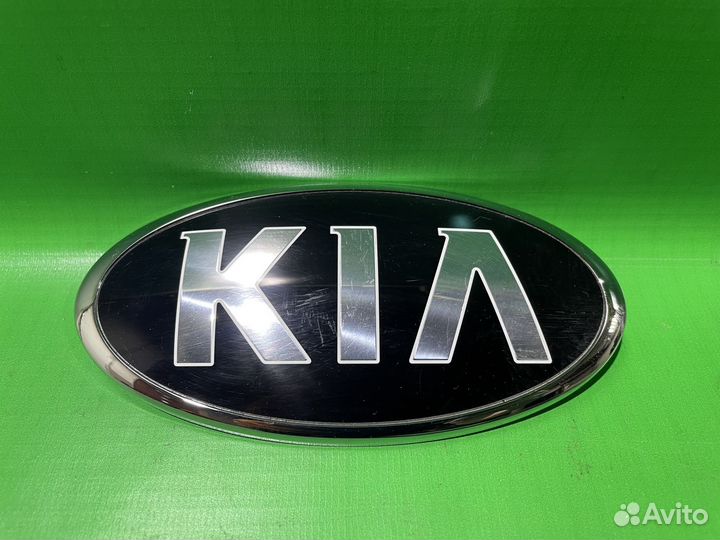 Эмблема крышки багажника Kia Seltos
