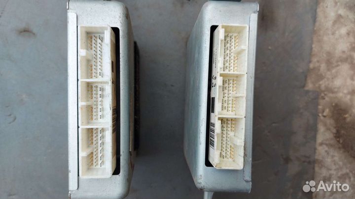 Блок управления подвеской Toyota Land Cruiser 120