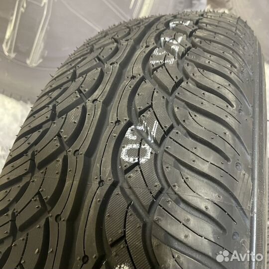 Yokohama Parada Spec-X PA02 285/35 R23 V