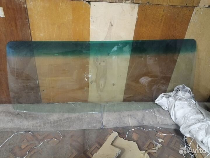 Лобовое стекло nissan atlas