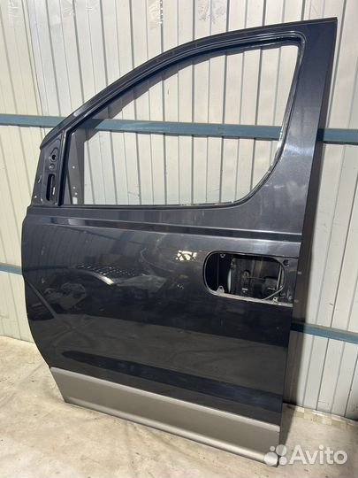 Дверь передняя левая Hyundai H1/Grand Starex