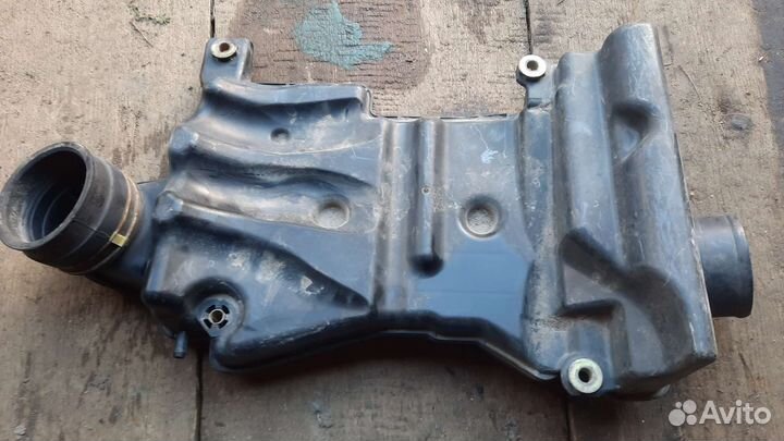 Влагоотделитель Mitsubishi Pajero iO H77W