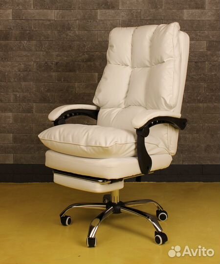 Компьютерное кресло Aventos с подставкой под ноги