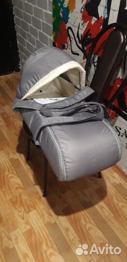 Продам переноску для малыша