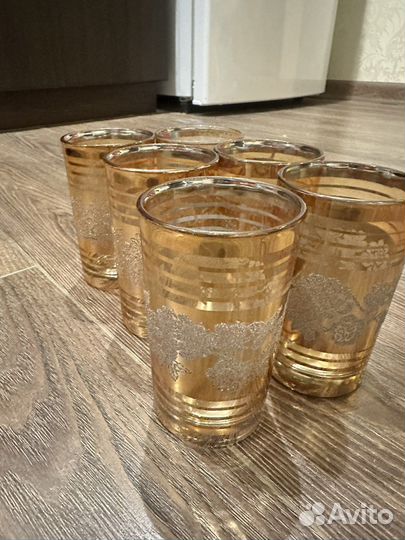Набор стеклянных бокалов