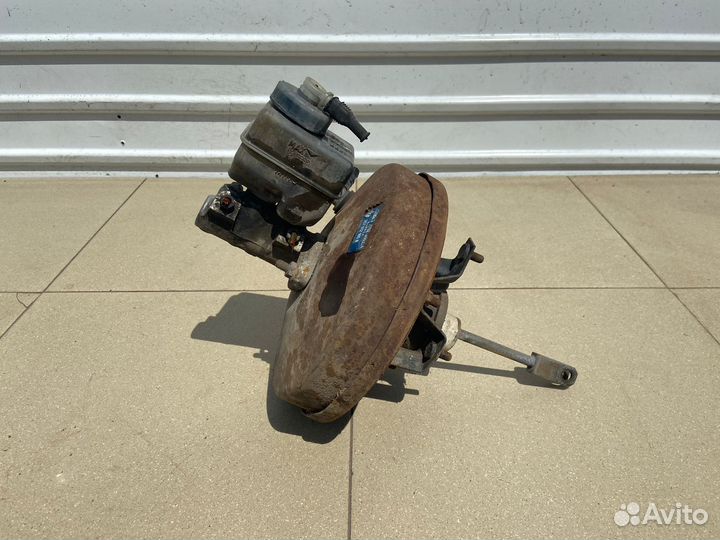 Тормозной вакуум Volkswagen Passat B3