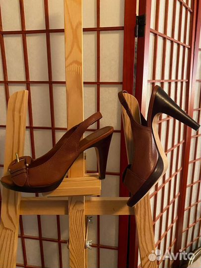 Обувь женская 37 размер