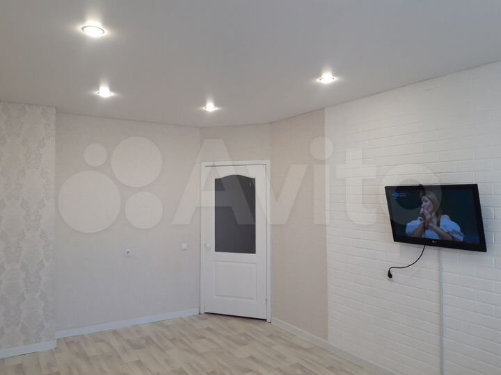 2-к. квартира, 57 м², 5/10 эт.