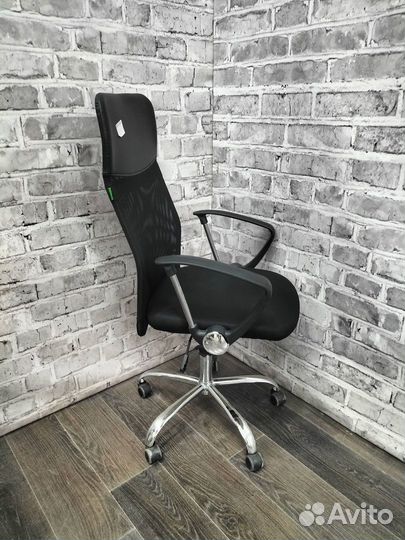 Компьютерное офисное кресло