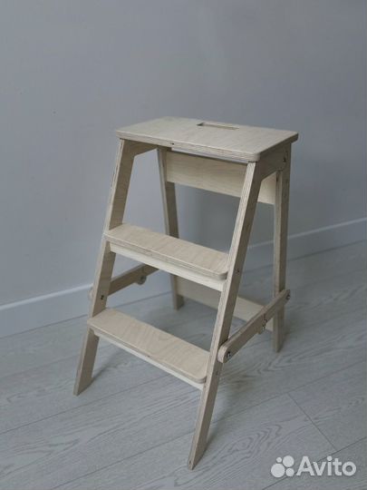 Лестница стремянка складная