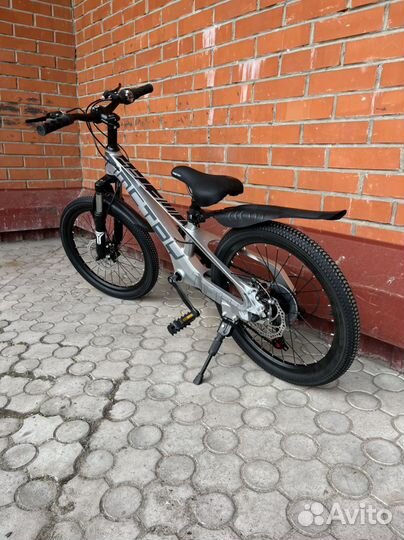 Велосипед 20 диаметр серый новый
