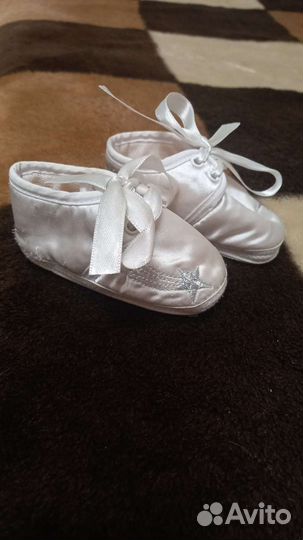 Шапки, пинетки