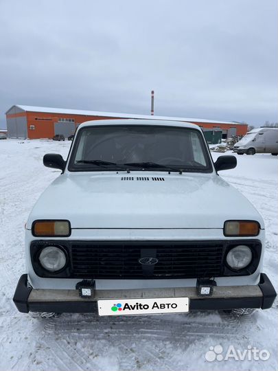 LADA 4x4 (Нива) 1.7 МТ, 2005, 200 000 км