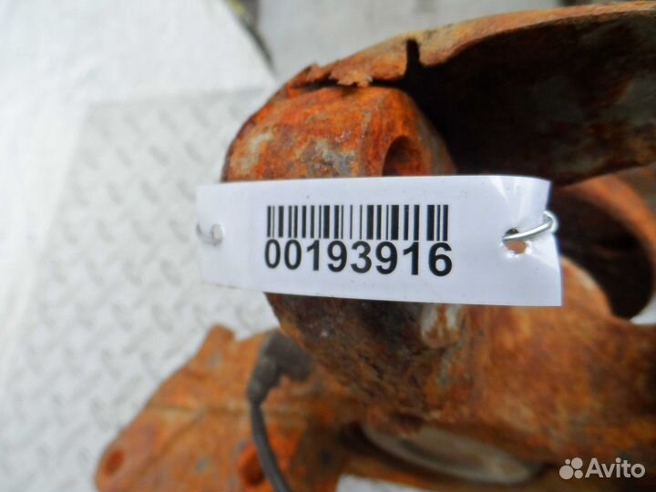 Кулак поворотный левый Mercedes Sprinter W906