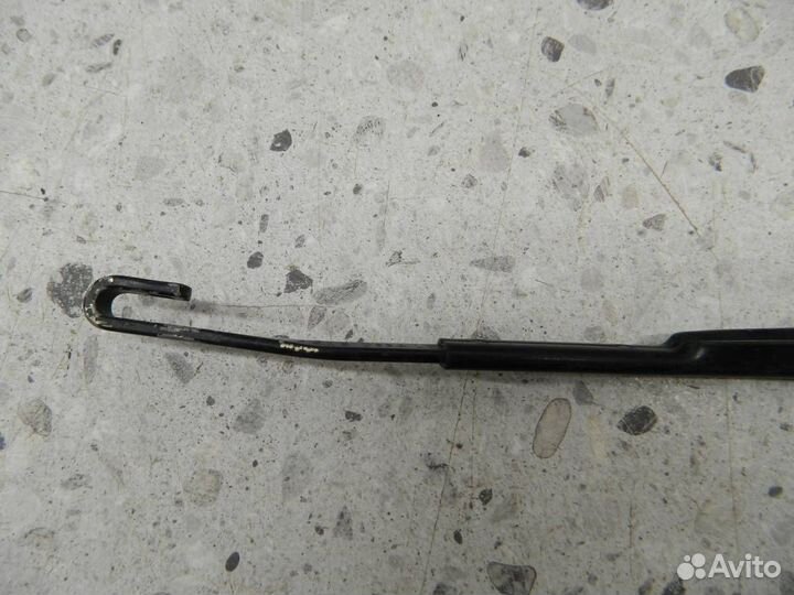 Поводок стеклоочистителя передний левый Mazda Mazd