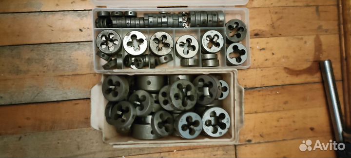 Плашки, метчики, держатели, резцы. всяко разно