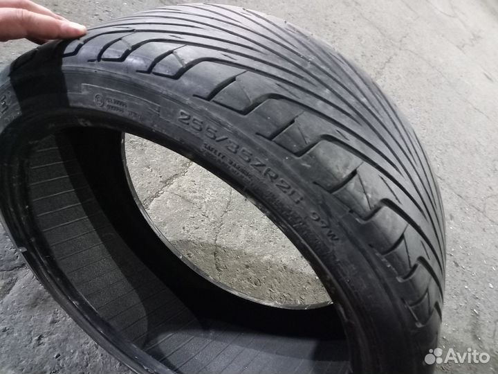 Triangle TR958 255/35 R20 95G