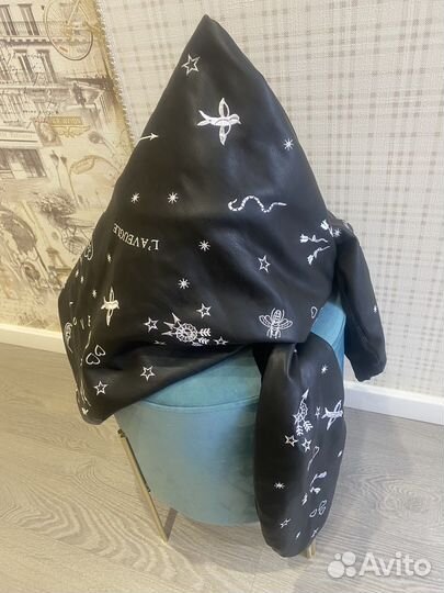 Косынка из экокожи утепленная