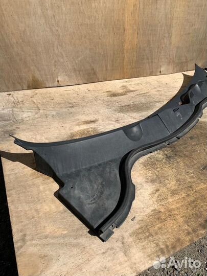 Жабо (планка под лобовое стекло ) VW Passat B6