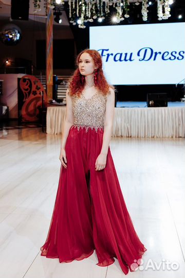 Прокат, 42/44размер, платье с переливающимся топом