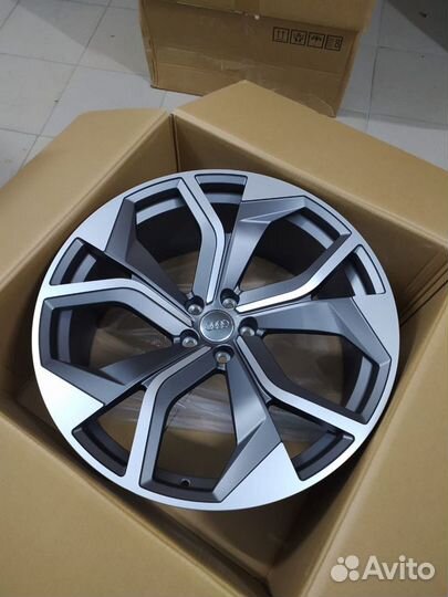 Диски литые 22 дюйма Audi Q7 Q8 VW Toureg RSq8 гра