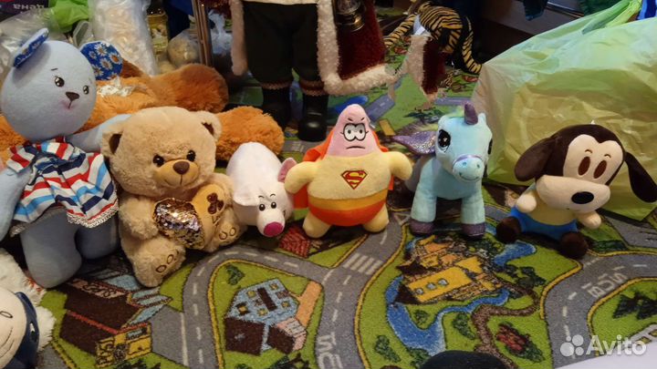 Мягкие игрушки и фигурки