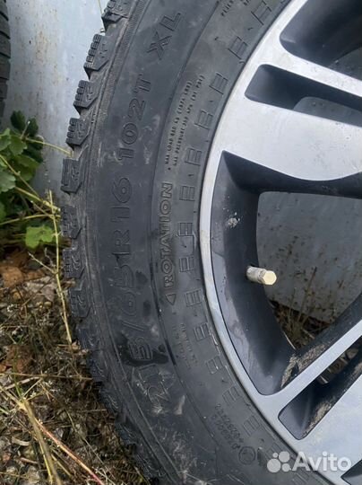 Nokian Tyres Nordman 5 SUV 215/65 R16