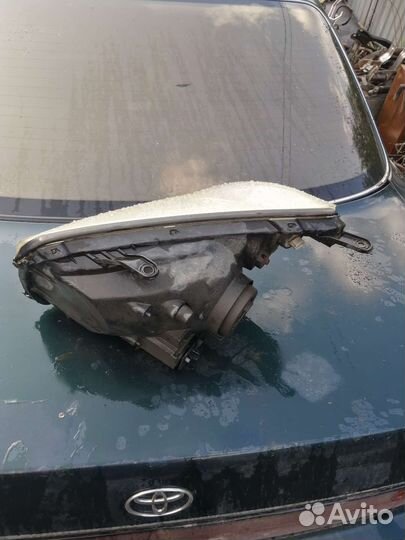 Фара правая Toyota rav 4