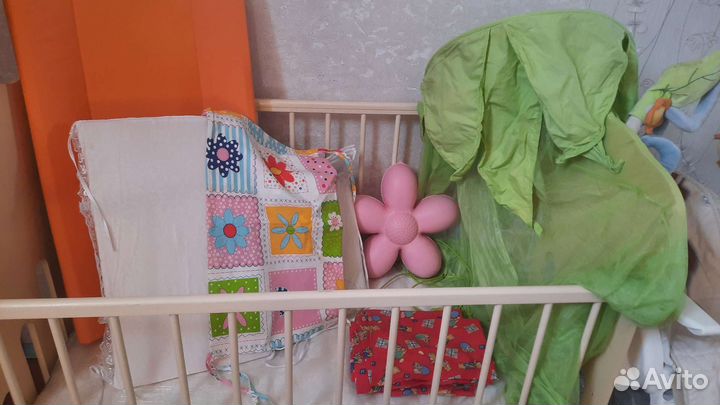 Детская кроватка