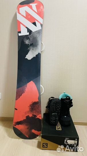 Сноуборд с креплением, ботинки для сноубо