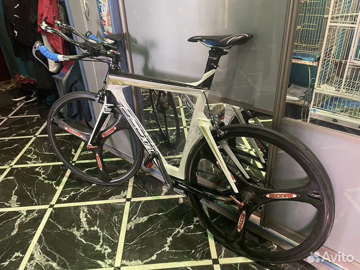 Гоночный, велосипед для соревнований