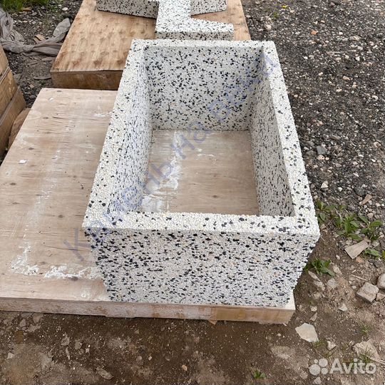 Вазон бетонный для цветов