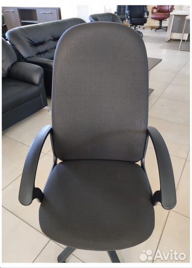 Офисное кресло новое