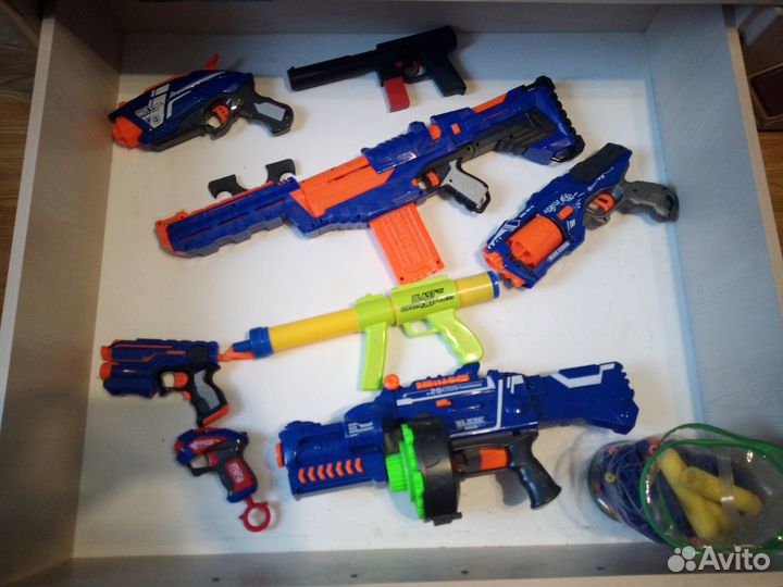 Детские игрушки, детское оружие и боеприпасы