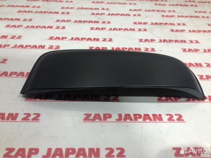 Накладка двери багажника Toyota Rav4 SXA11