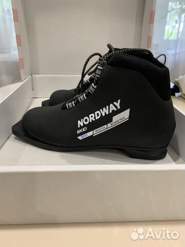 Лыжные ботинки