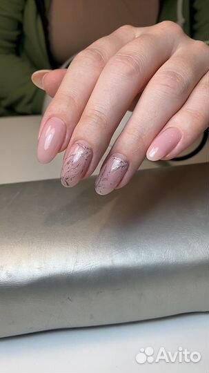 Маникюр с покрытием гель-лаком