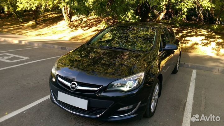 Заднее стекло на Opel Astra J 5D хэтчбек