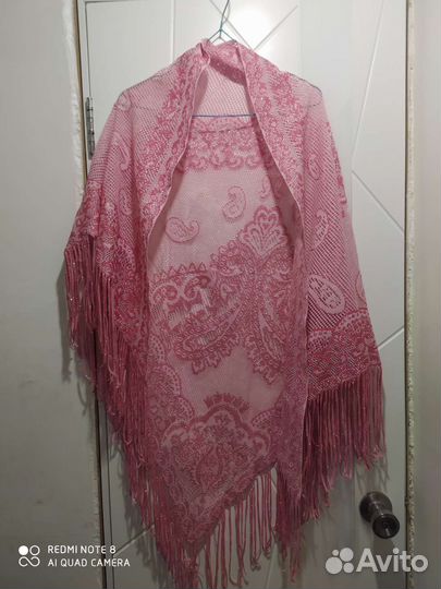 Женские шарфы и платки