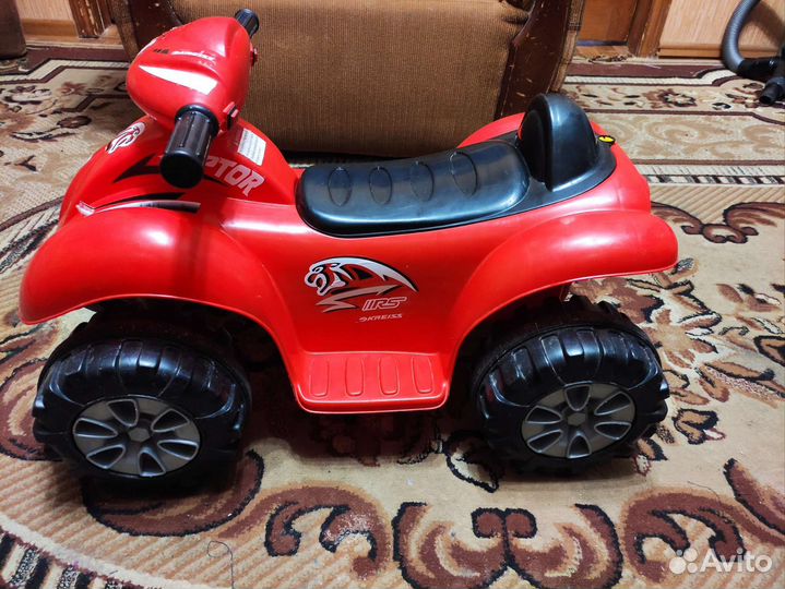 Детский квадроцикл на аккумуляторе